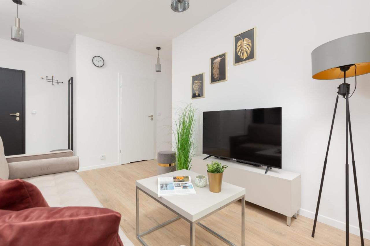 Stacja Wola Apartment Guminska By Noclegi Renters Варшава Екстериор снимка